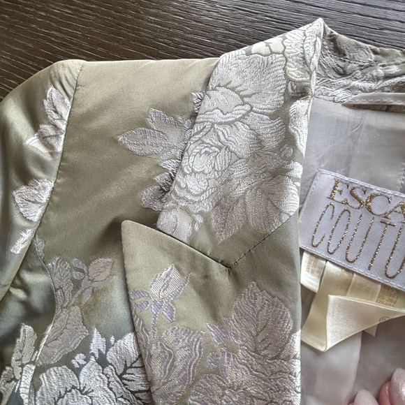 Escada Beige Floral Blazer - Picture 7 of 9